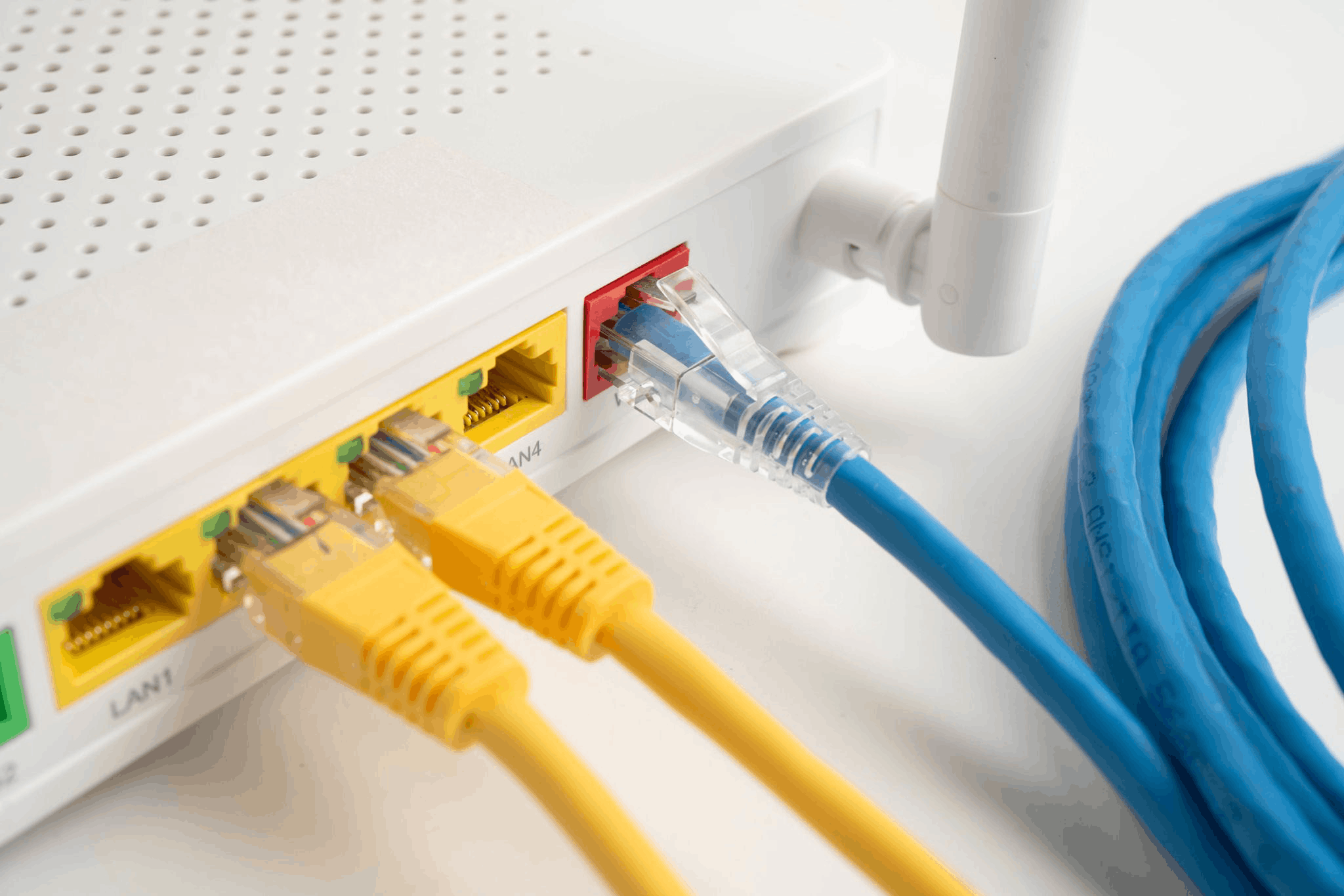 Conexión por cable Ethernet entre routers